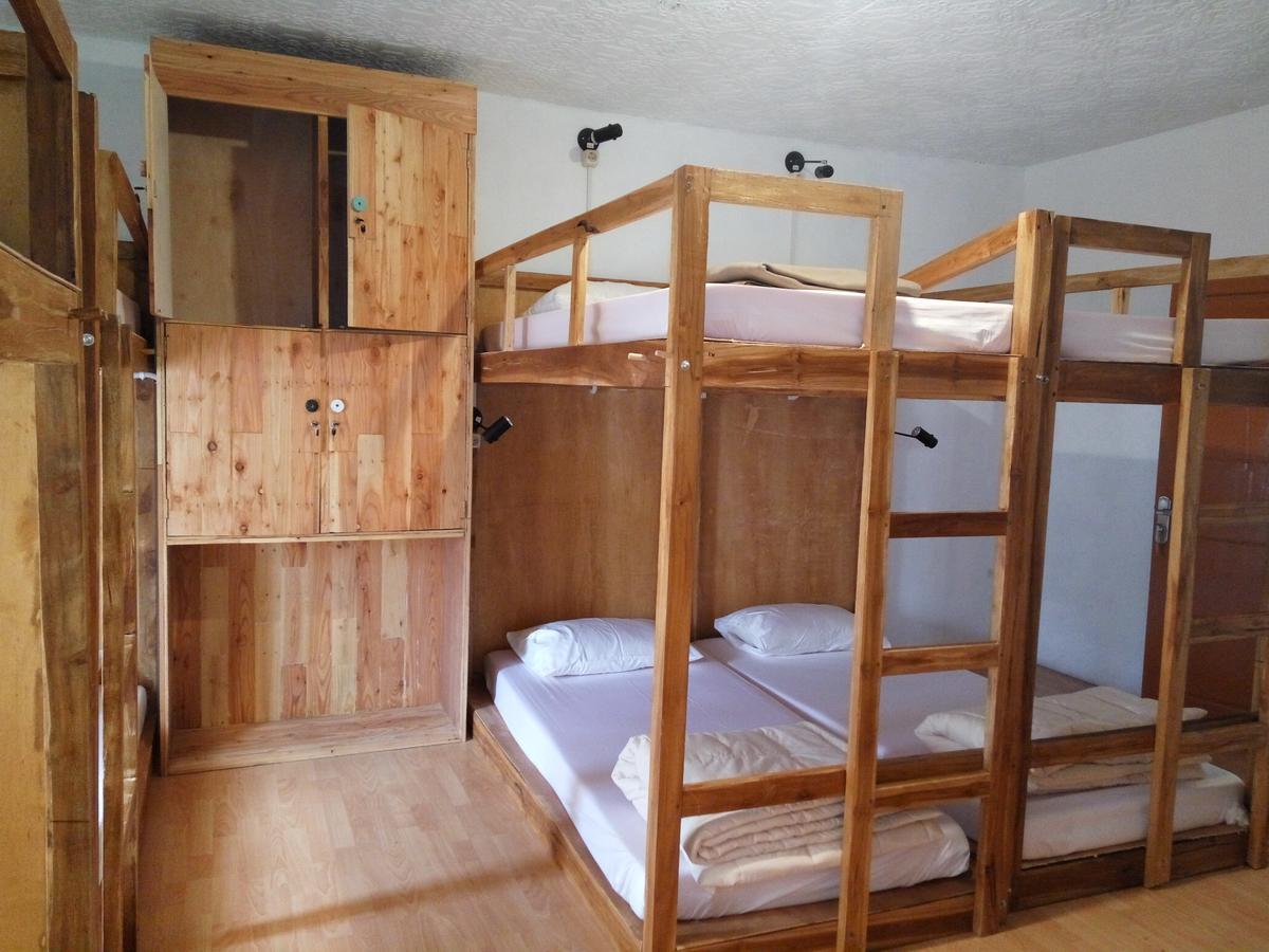 Tani Jiwo Hostel Diyeng Esterno foto