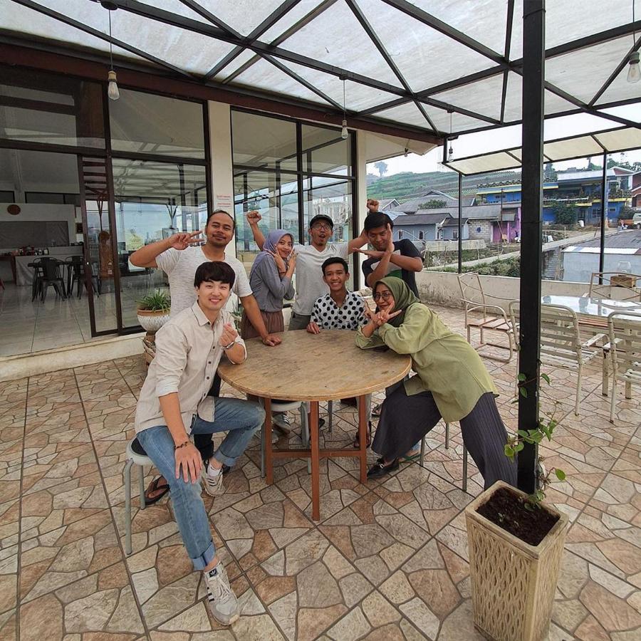 Tani Jiwo Hostel Diyeng Esterno foto