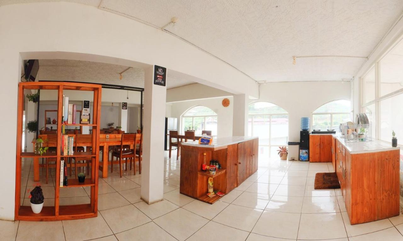 Tani Jiwo Hostel Diyeng Esterno foto